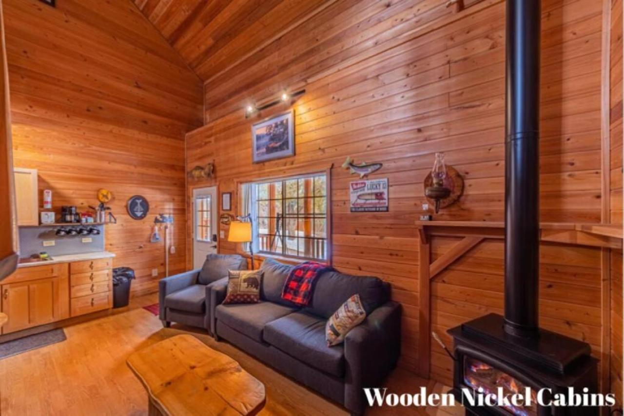 Cabin #3 Rainbow Trout - Pet Friendly- Sleeps 6 - Playground & Game Room 패이슨 외부 사진